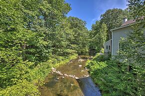 'the Mill' Loft w/ Fire Pit Near Portland!