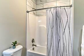 Bowling Green Apartment in the Heart of Town!