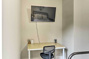 Bowling Green Apartment in the Heart of Town!