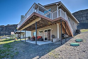 Coulee City Home w/ Mtn Views - Steps to Blue Lake