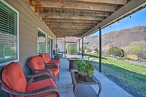 Coulee City Home w/ Mtn Views - Steps to Blue Lake