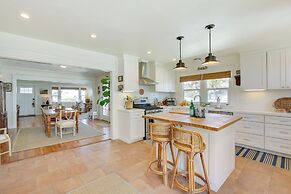 Beautiful South Oceanside Bungalow: 1 Mi to Beach!