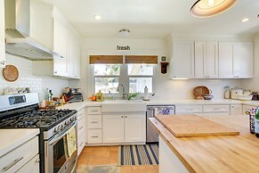 Beautiful South Oceanside Bungalow: 1 Mi to Beach!