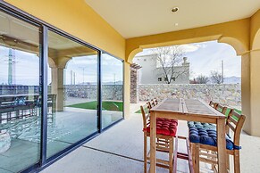 Unique Las Cruces Home w/ Patio + Gas Grill!