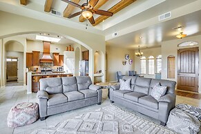 Unique Las Cruces Home w/ Patio + Gas Grill!