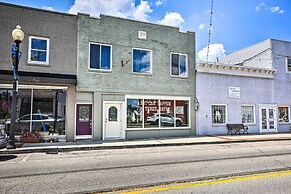 Updated Williamstown Apartment With Kitchen!