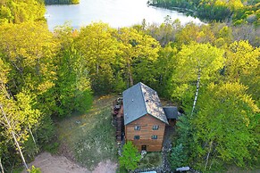 Scenic Hayward Lake View Retreat w/ Fire Pit