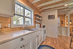 Cozy Cedarville Cottage - Walk to Lake Huron!