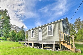 Cozy Cedarville Cottage - Walk to Lake Huron!