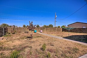 Peaceful Portales Escape w/ Patio & Grill!