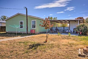 Peaceful Portales Escape w/ Patio & Grill!