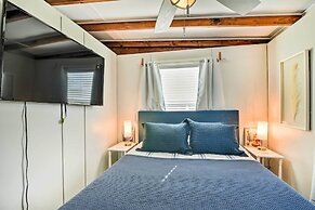 Pet-friendly Surfside Beach Gem - Walk to Beach