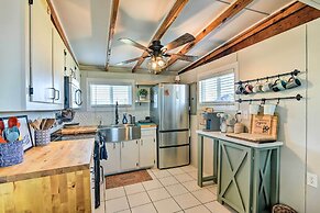 Pet-friendly Surfside Beach Gem - Walk to Beach