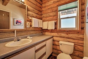 Cabin w/ Fire Pit, Views & Bbq: 18 Mi to Moab!