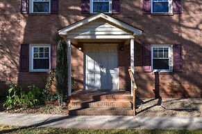 Charming Charlotte Condo - Fully Renovated!