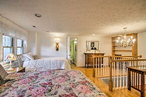 Damascus Home w/ Fire Pit & Views, Walk to Shops!