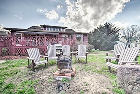 Damascus Home w/ Fire Pit & Views, Walk to Shops!