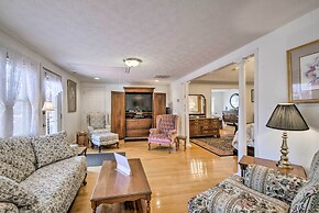 Damascus Home w/ Fire Pit & Views, Walk to Shops!