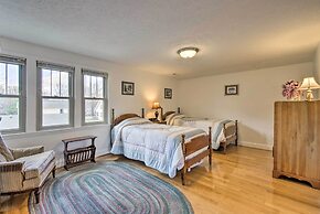 Damascus Home w/ Fire Pit & Views, Walk to Shops!