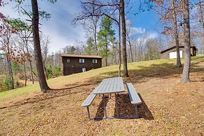 Broadway Cabin w/ Hot Tub: Hike & Ski