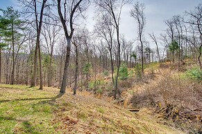 Broadway Cabin w/ Hot Tub: Hike & Ski