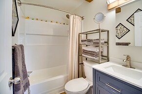 Broadway Cabin w/ Hot Tub: Hike & Ski