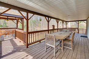 Broadway Cabin w/ Hot Tub: Hike & Ski