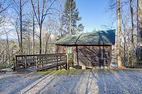 'gone Hiking' Bryson City Cabin w/ Hot Tub & Grill