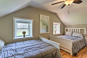 Patio & Fire Pit: Idyllic Cottage in Hellertown!