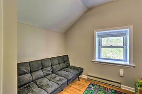 Patio & Fire Pit: Idyllic Cottage in Hellertown!