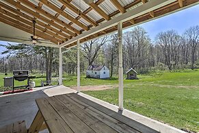 Patio & Fire Pit: Idyllic Cottage in Hellertown!