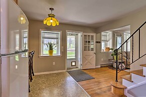 Patio & Fire Pit: Idyllic Cottage in Hellertown!