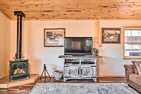 4-season Mountain Escape With Breathtaking View!