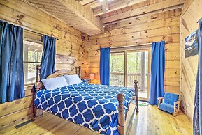 Spacious Cabin on Dale Hollow Lake w/ Hot Tub!