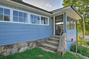 11 Mi to Dtwn Branson: Cottage in Rockaway Beach!