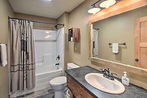 Lakefront Wisconsin Dells Home w/ Game Room