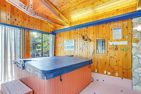 Vermilion River Home w/ Hot Tub & Private Dock!