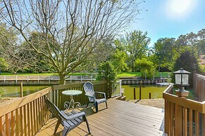 Vermilion River Home w/ Hot Tub & Private Dock!
