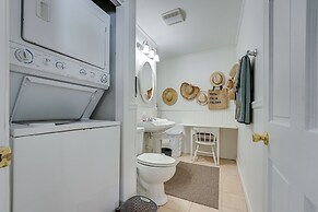 Lakefront Michigan Cottage - Deck, Grill & Kayaks!