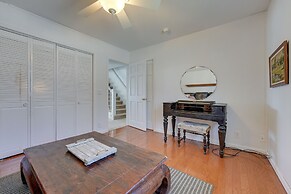 Lakefront Michigan Cottage - Deck, Grill & Kayaks!