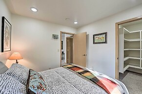 Outdoor Enthusiasts' Retreat w/ Hot Tub, Deck