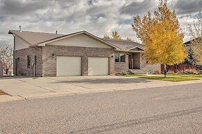 Outdoor Enthusiasts' Retreat w/ Hot Tub, Deck