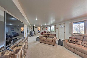 Outdoor Enthusiasts' Retreat w/ Hot Tub, Deck