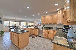 Outdoor Enthusiasts' Retreat w/ Hot Tub, Deck