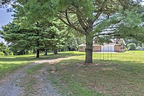 'juju's Place' Warsaw House w/ Deck & Tree Swings!