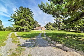 'juju's Place' Warsaw House w/ Deck & Tree Swings!