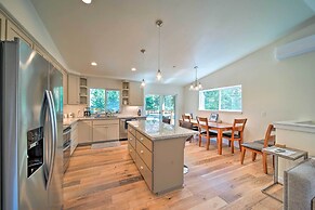 River Acres Retreat w/ Grill & River Access!