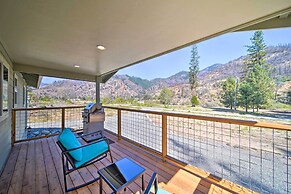 River Acres Retreat w/ Grill & River Access!