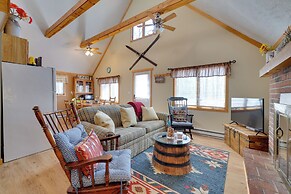 Walk to Beach: Pocono Lake Cabin w/ Pool Access!