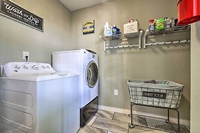 Cozy Retreat w/ Hot Tub & Fire Pit: Close to Main!